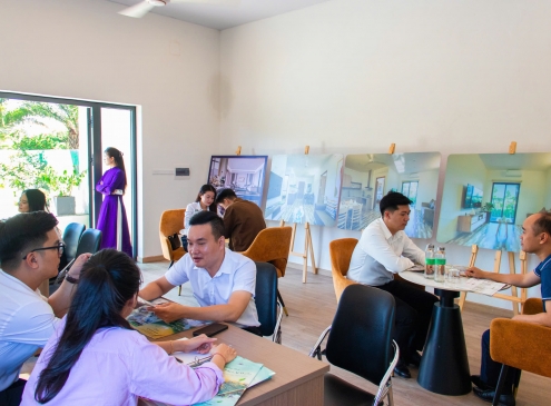 NẮNG GÕ CỬA, EAST SKY RỘN RÀNG ĐÓN KHÁCH